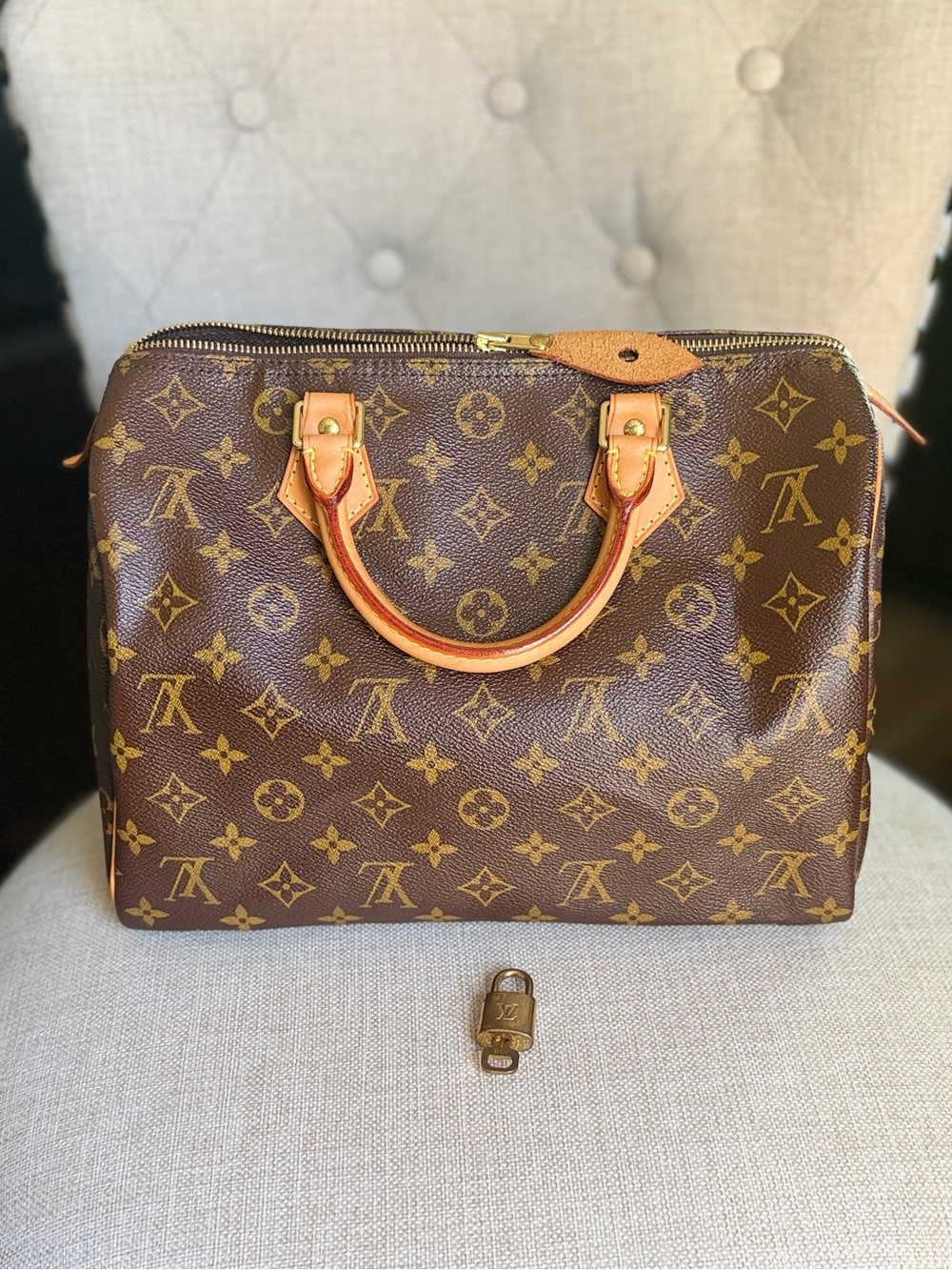 Louis Vuitton Speedy 30 Classic Monogram Canvas Tote Bag Excellent Condition